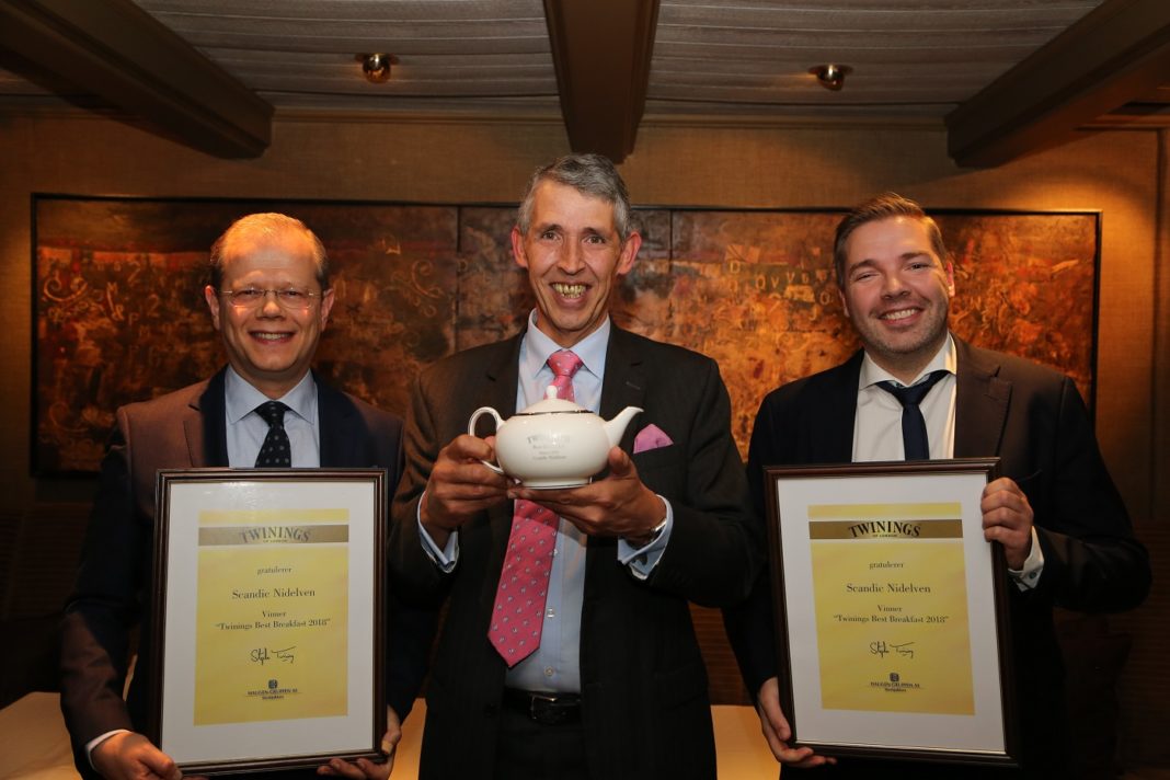 F.v: Hotelldirektør på Scandic Nidelven, Kjetil Vassdal, Stephen Twining og Food & Beverage Manager på Scandic Nidelven, Lasse Waagbø