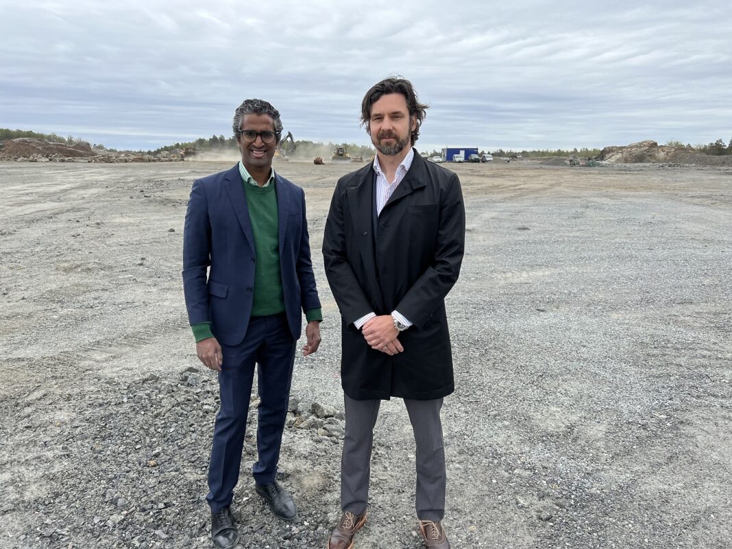 F.v. Joe Eliston, investeringsdirektør i Nysnø Klimainvesteringer og Håkon Tanem, styreleder i Morrow.