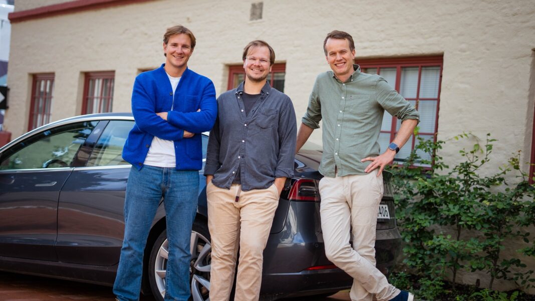 Grunder og Chief Business Officer, Petter Hodne Steensland (til venstre) Daglig leder og grunder Stian Bødtker Berentsen (i midten), og Mats Staugaard Investment Manager i Schibsted Ventures (til høyre)